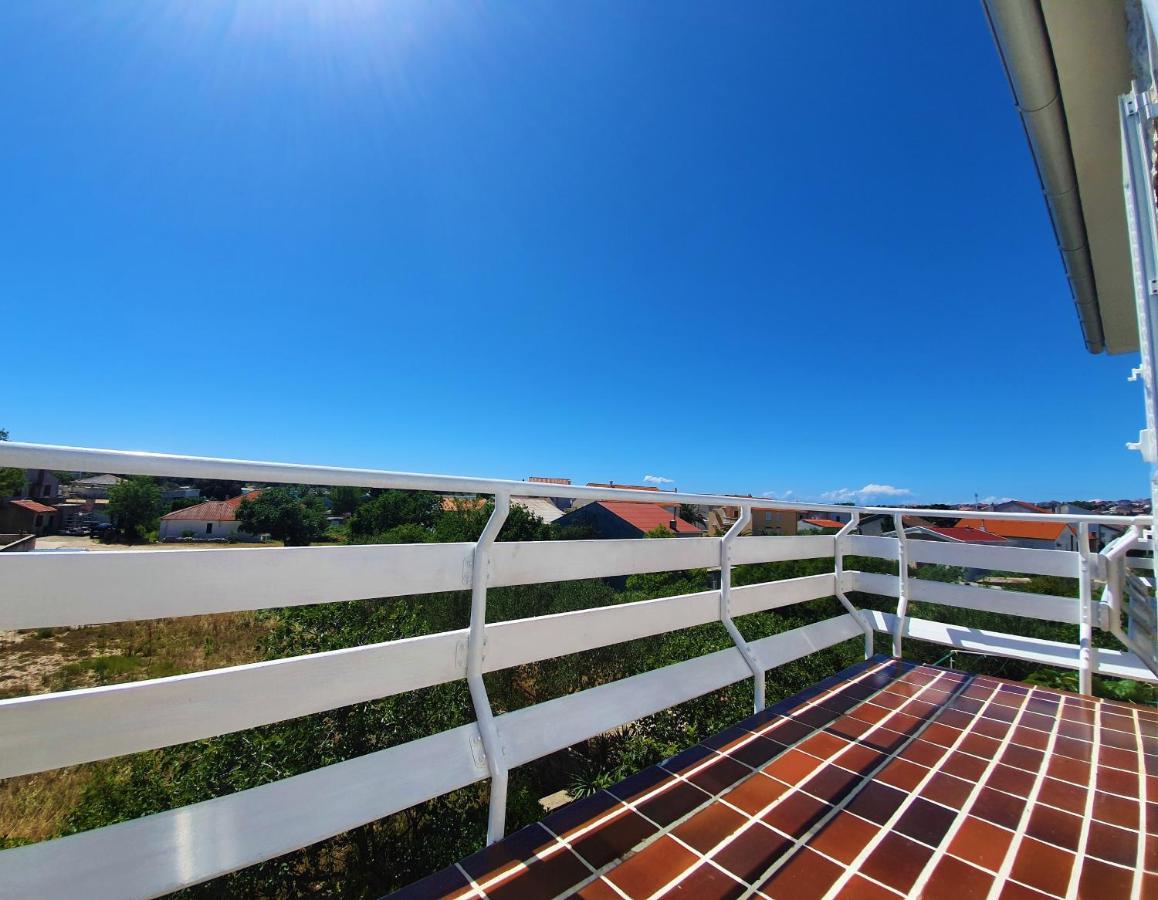 Bed and Breakfast F• R• I• E• N• D• S• Novalja Exterior foto